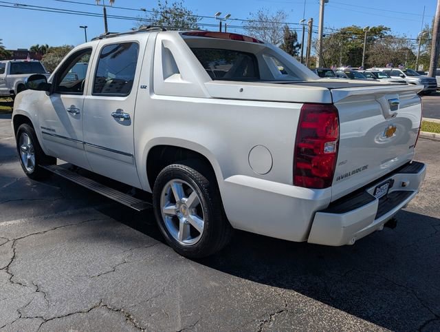 Used 2012 Chevrolet Avalanche LTZ image 5