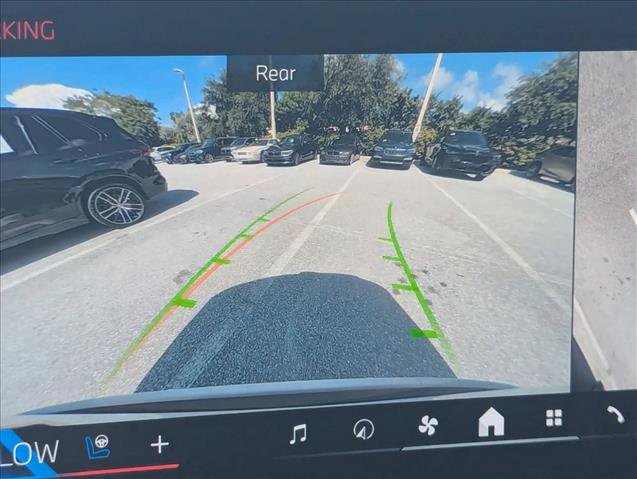 Used 2026 BMW X5 sDrive40i image 12