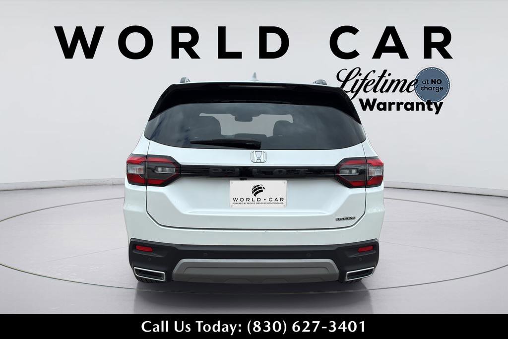 Used 2023 Honda Pilot Touring image 16