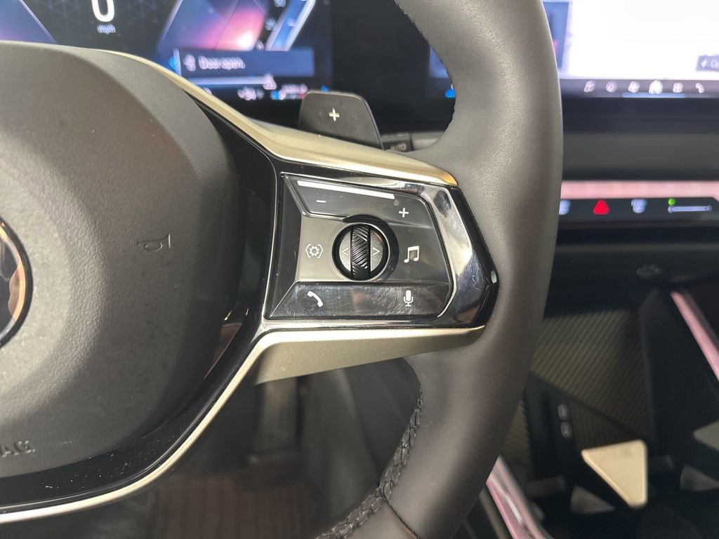 Used 2025 BMW X3 xDrive30i w/ Premium Package image 13