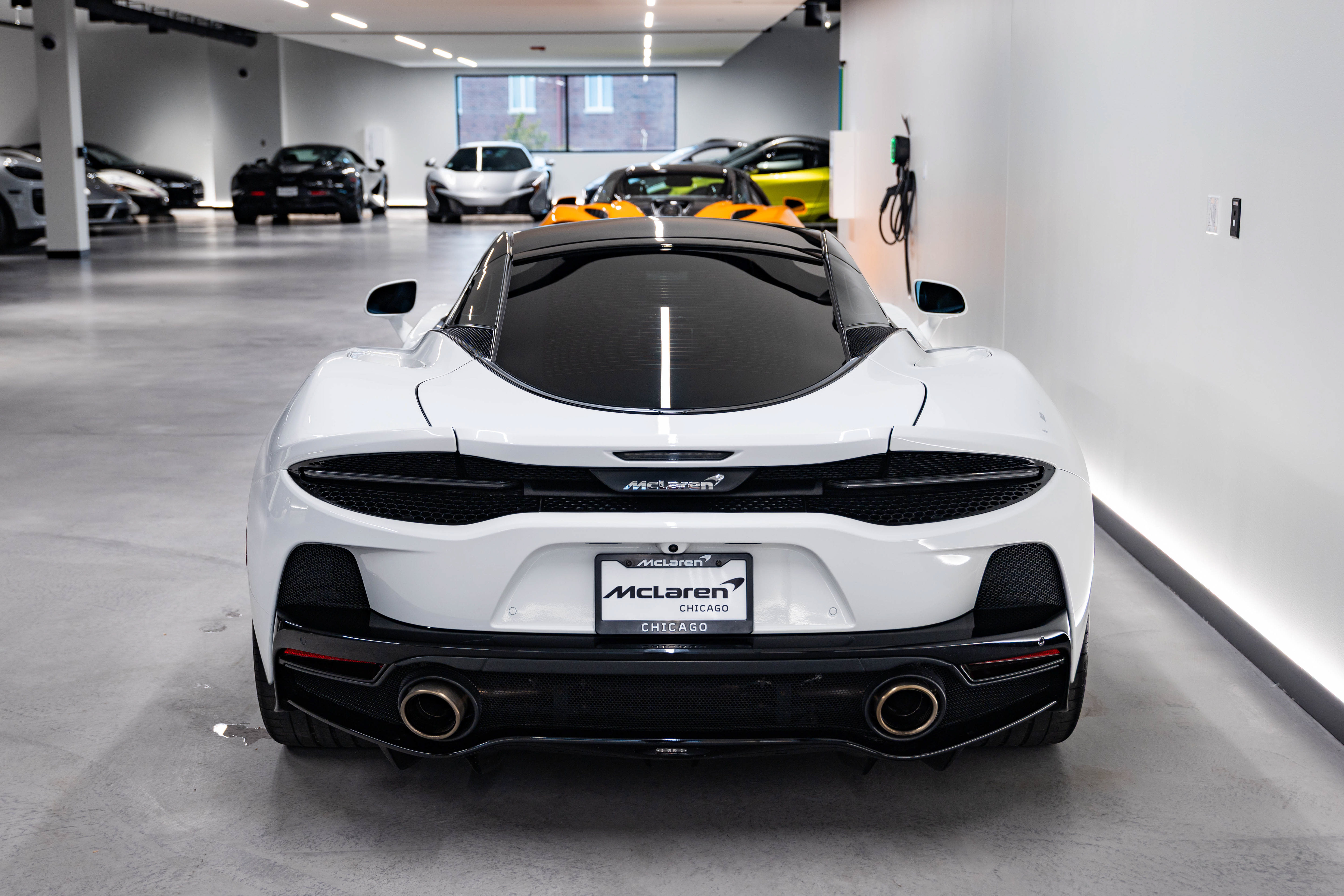 Used 2020 McLaren GT RWD image 9