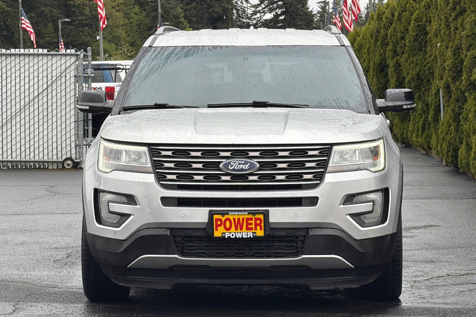 Used 2017 Ford Explorer XLT w/ Equipment Group 202A FWD image 9