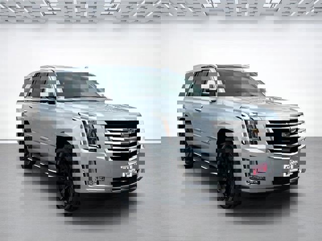 Used 2020 Cadillac Escalade Luxury image 2