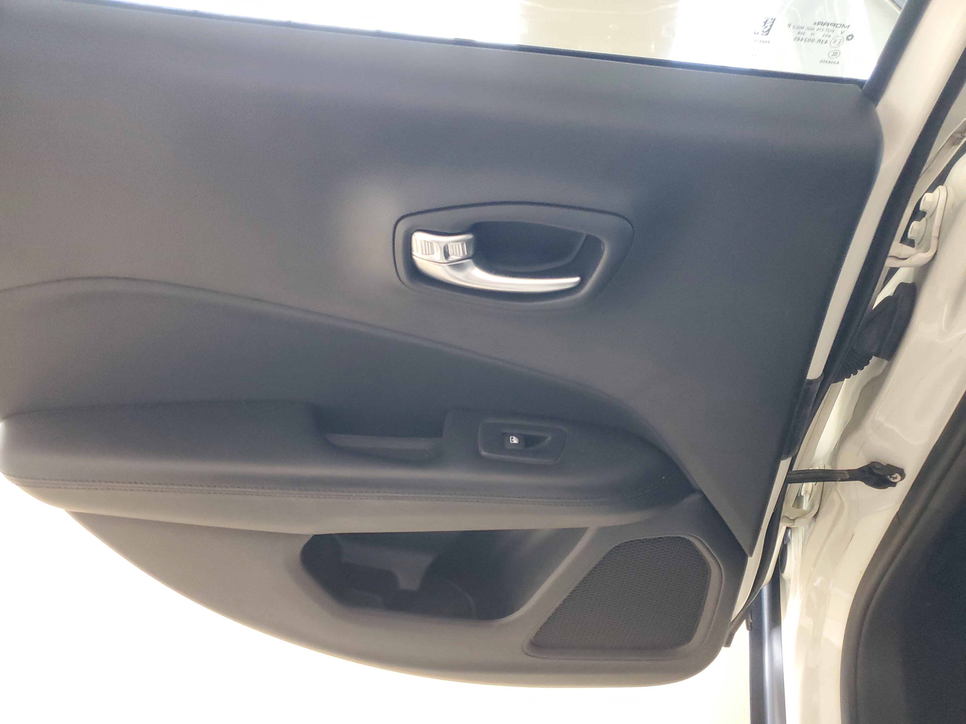 Used 2020 Jeep Compass Altitude image 17