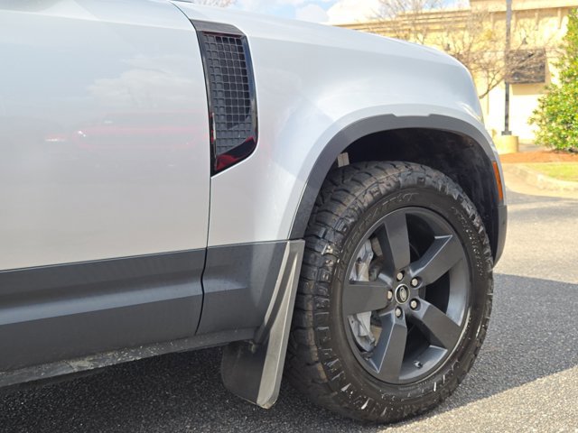 Used 2020 Land Rover Defender 110 HSE image 11