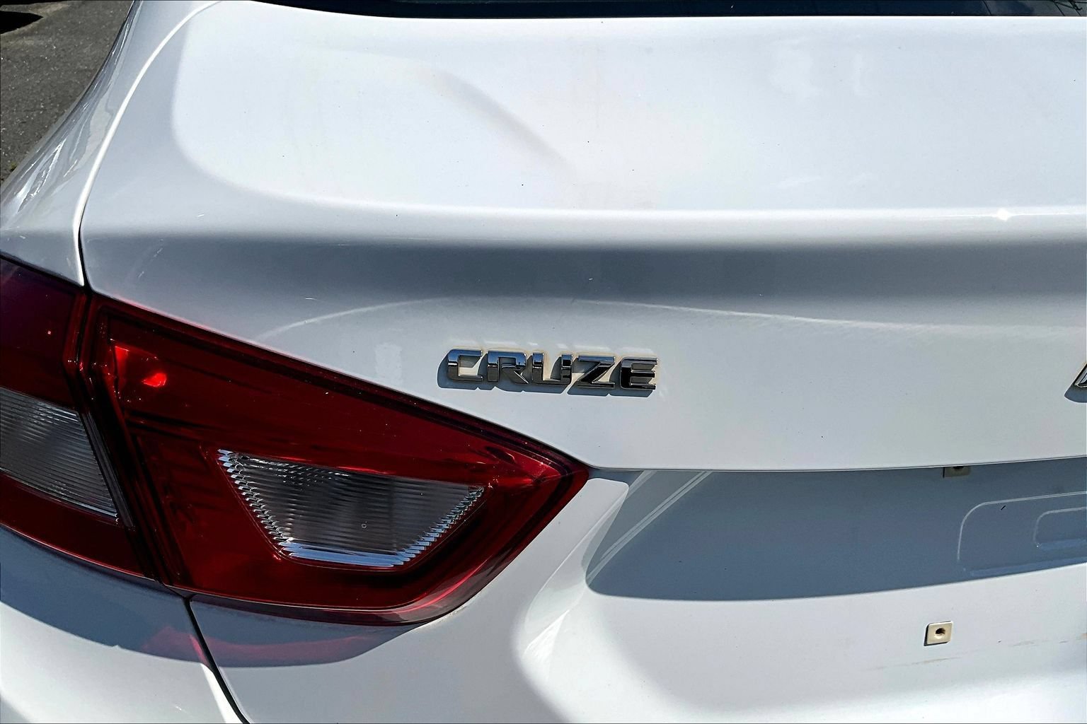 Used 2018 Chevrolet Cruze LS FWD image 24