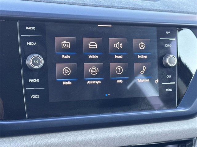 Used 2023 Volkswagen Taos SE w/ Panoramic Sunroof Package image 11