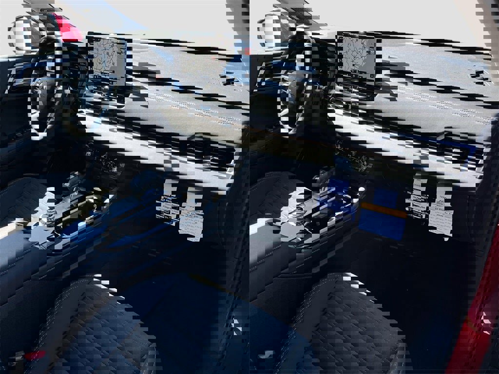 New 2025 Mitsubishi Outlander SE image 31