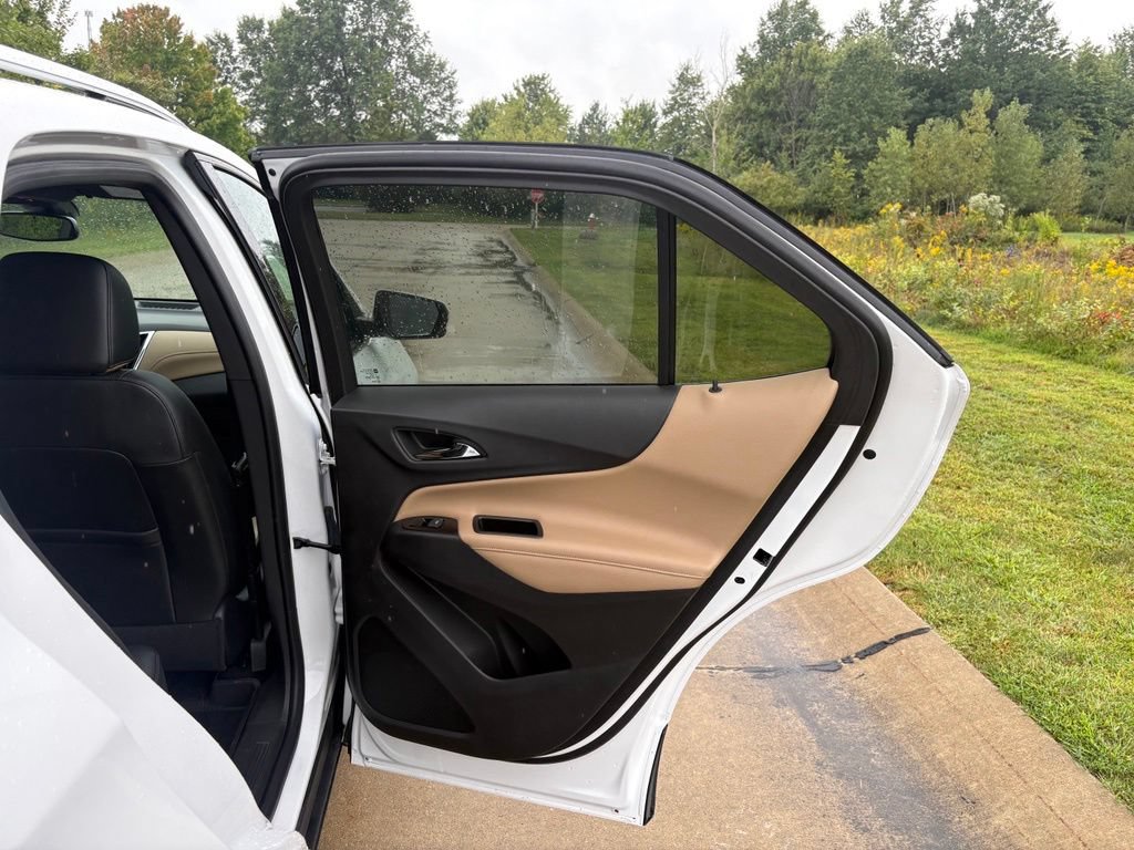 Used 2024 Chevrolet Equinox Premier FWD image 40