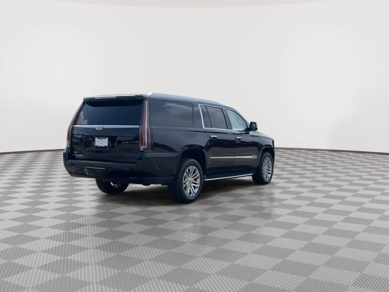 Used 2018 Cadillac Escalade ESV 4WD image 8