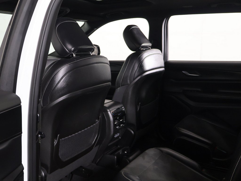 Used 2023 Jeep Grand Cherokee L Laredo AWD/4WD image 29