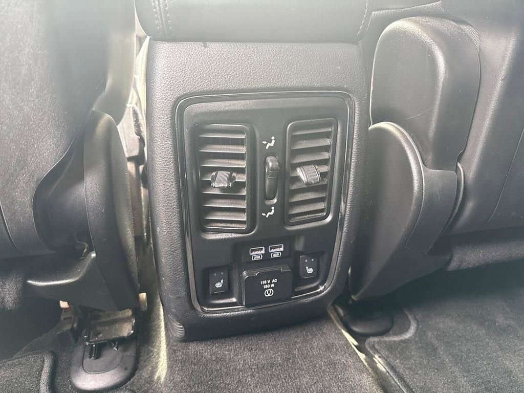 Used 2015 Dodge Durango Limited w/ Nav & Power Liftgate Group RWD image 32