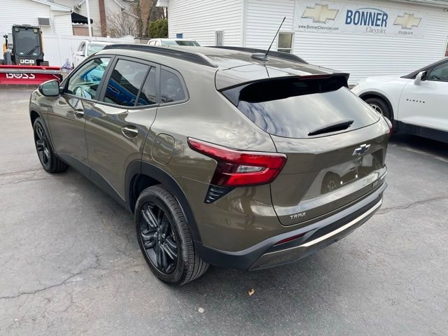 Used 2024 Chevrolet Trax ACTIV w/ Driver Confidence Package image 5