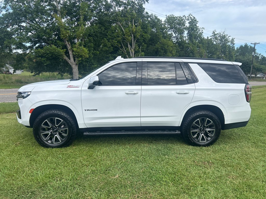 Used 2022 Chevrolet Tahoe Z71 w/ Luxury Package AWD/4WD image 6