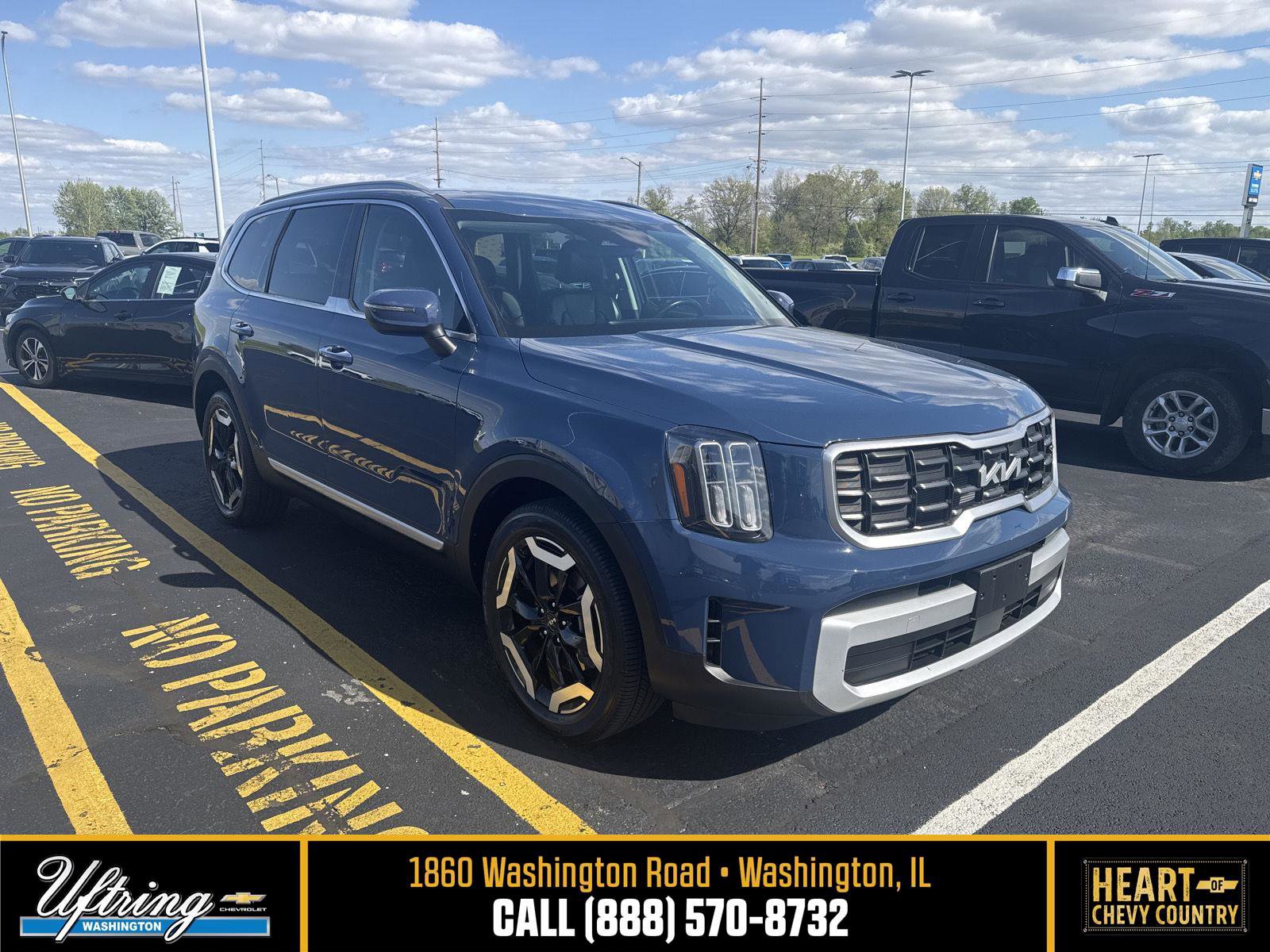 Used 2025 Kia Telluride S AWD/4WD image 1