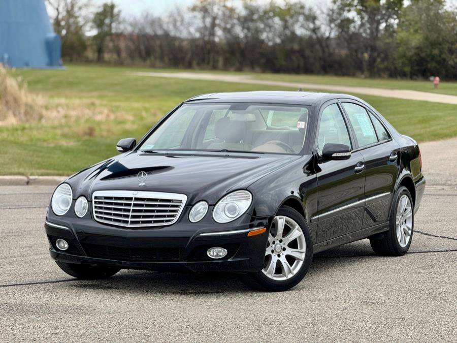 Used 2009 Mercedes-Benz E 350 4MATIC Sedan image 2