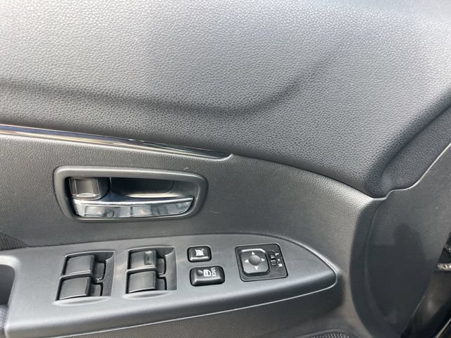 Used 2025 Mitsubishi Outlander Sport LE AWD/4WD image 15