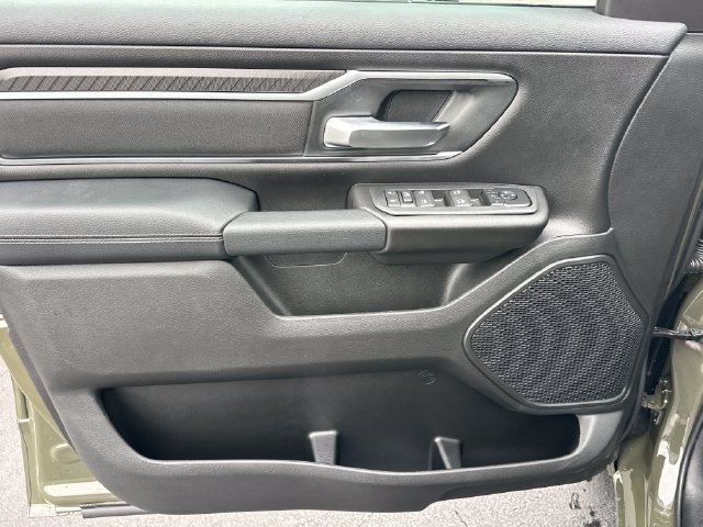 New 2027 RAM 1500 4x4 Crew Cab image 13