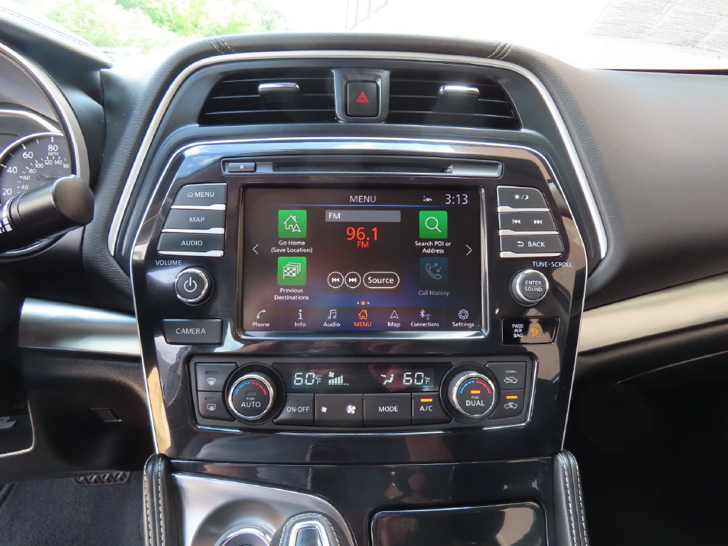 Used 2023 Nissan Maxima SL FWD image 17