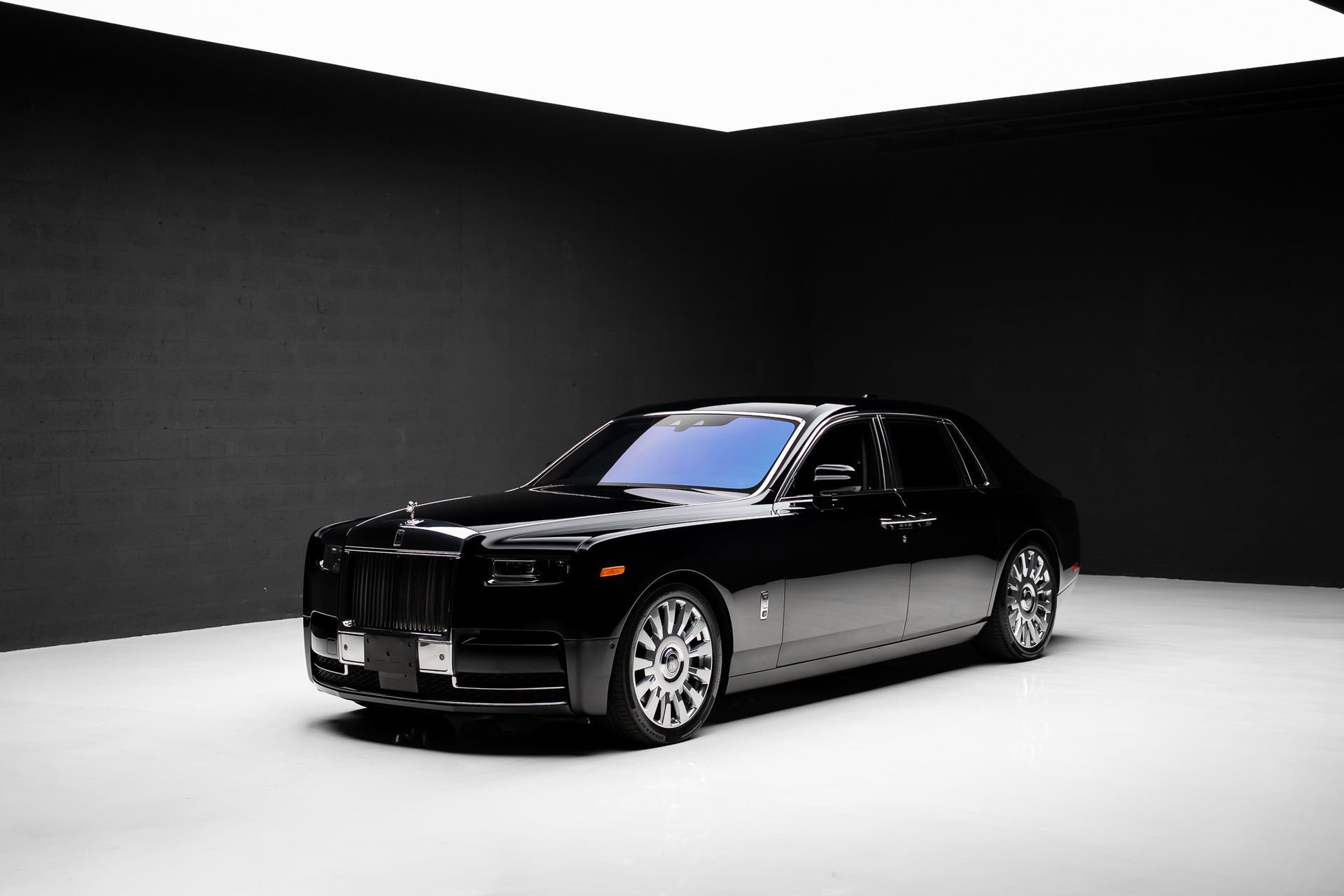 Used 2023 Rolls-Royce Phantom Sedan w/ The Phantom Package RWD image 5