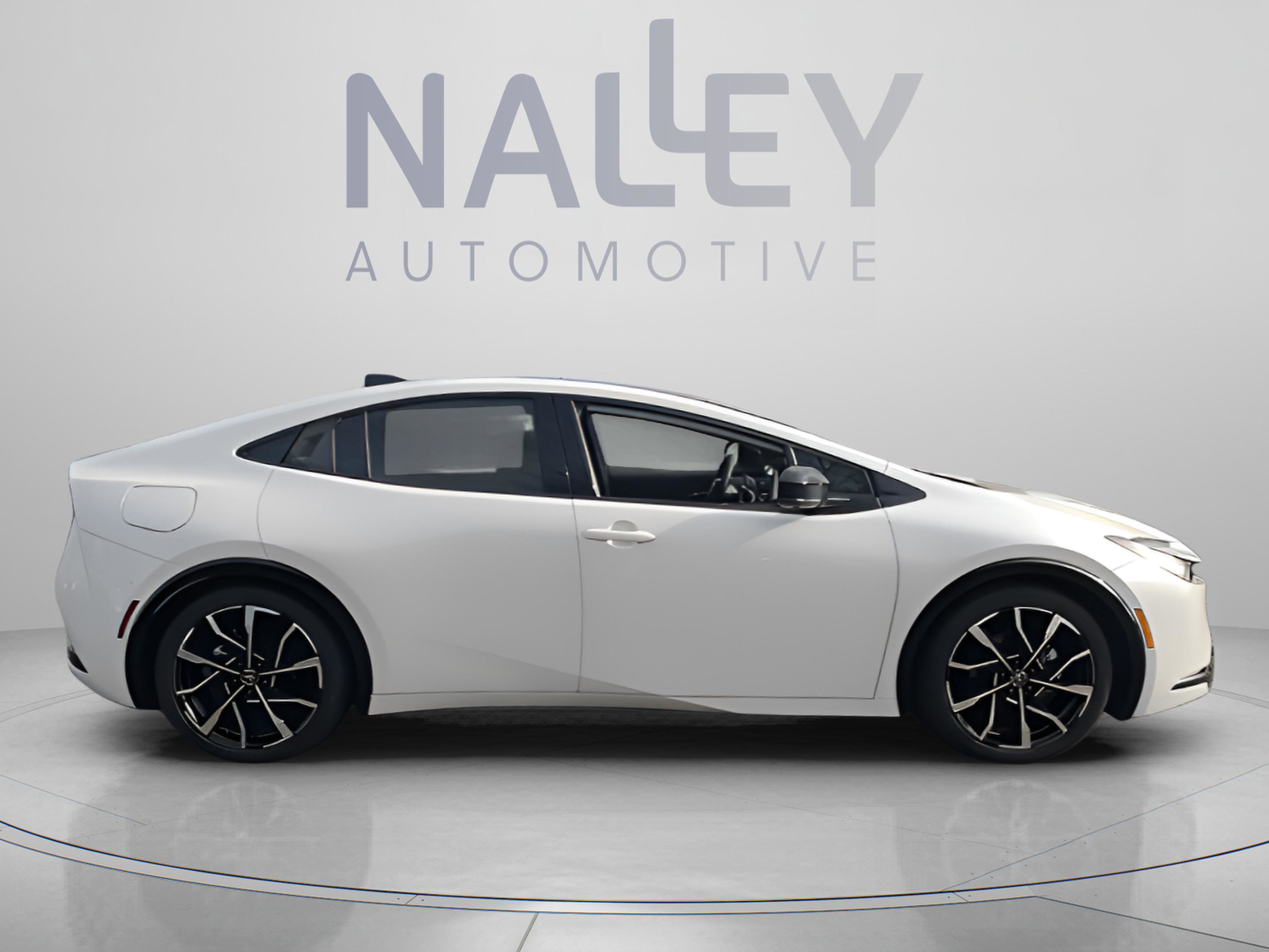 New 2026 Toyota Prius Plug-In Hybrid FWD image 6