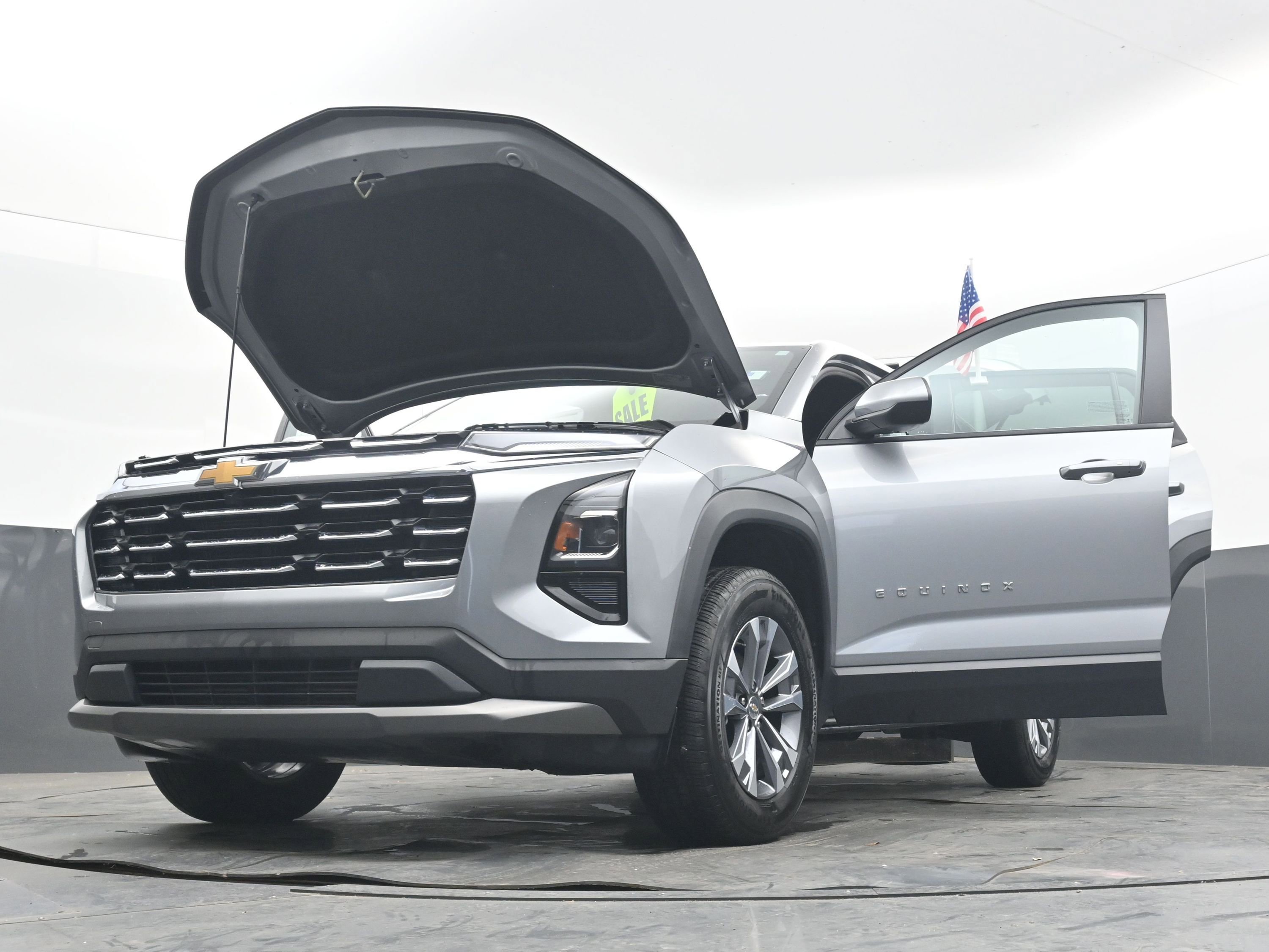 Used 2025 Chevrolet Equinox LT FWD image 42