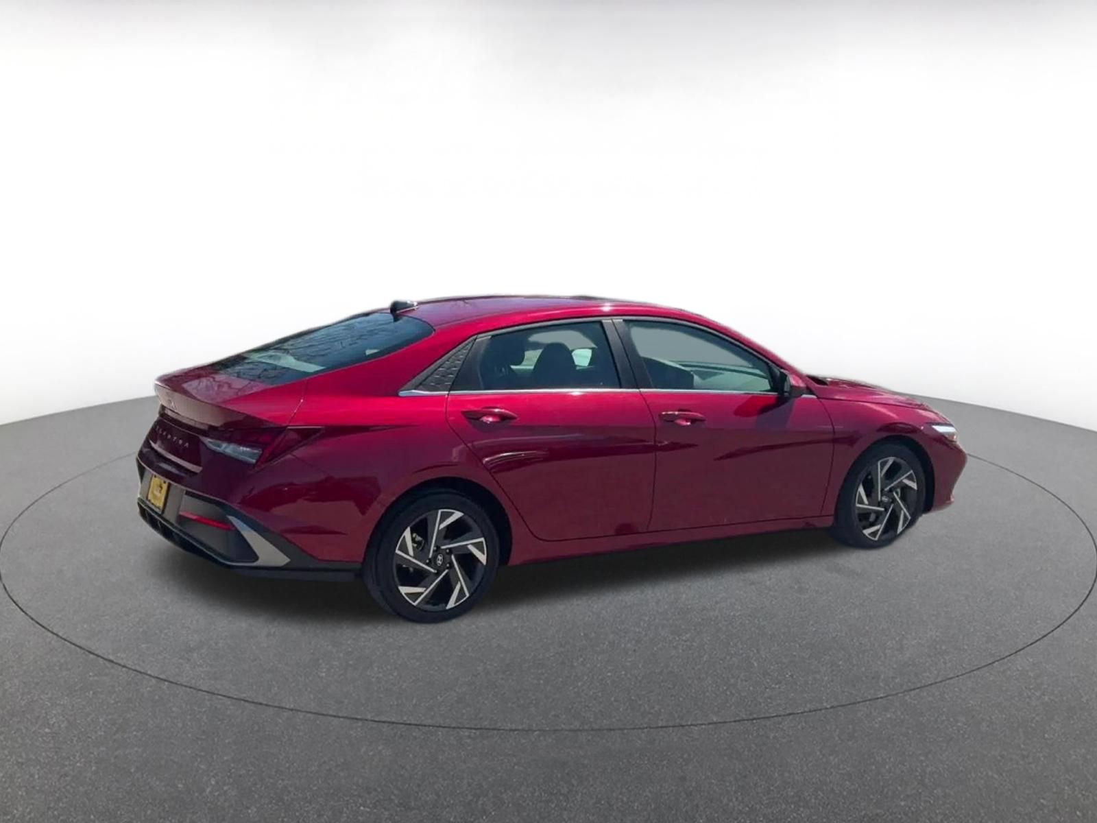 Used 2025 Hyundai Elantra SEL image 14