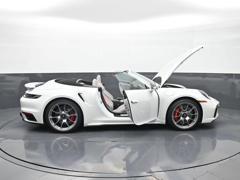 Certified 2024 Porsche 911 Turbo AWD/4WD image 30