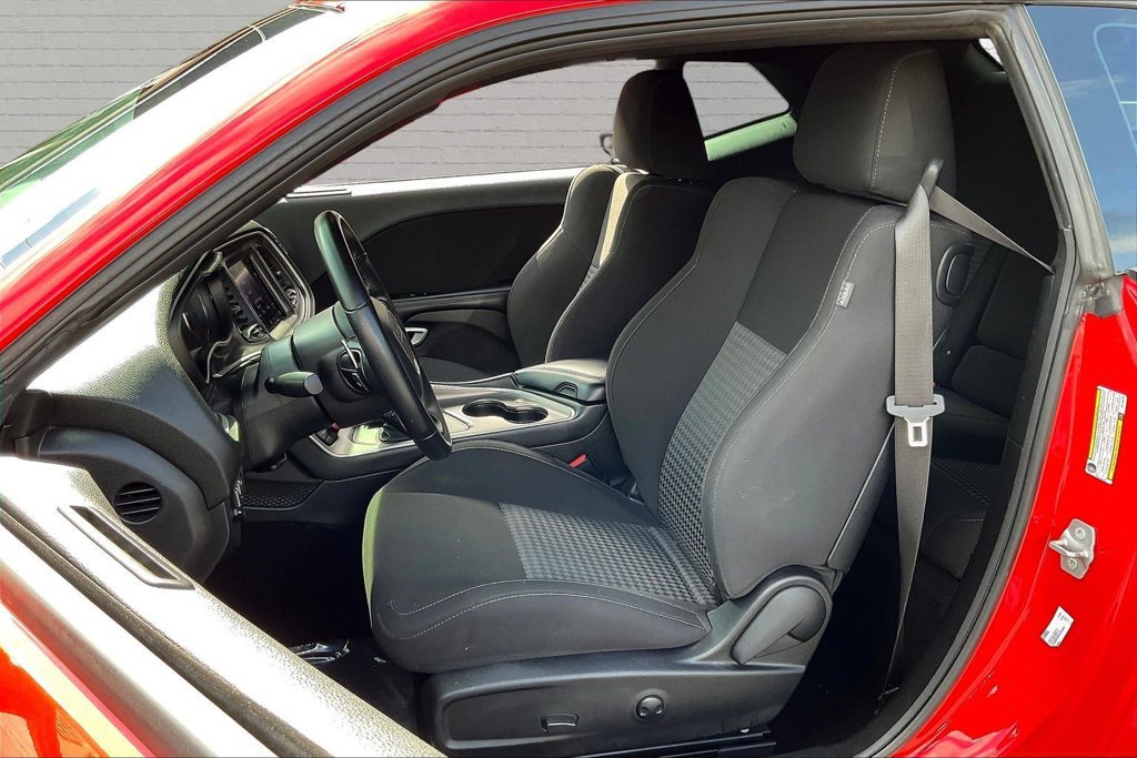 Used 2022 Dodge Challenger R/T RWD image 19