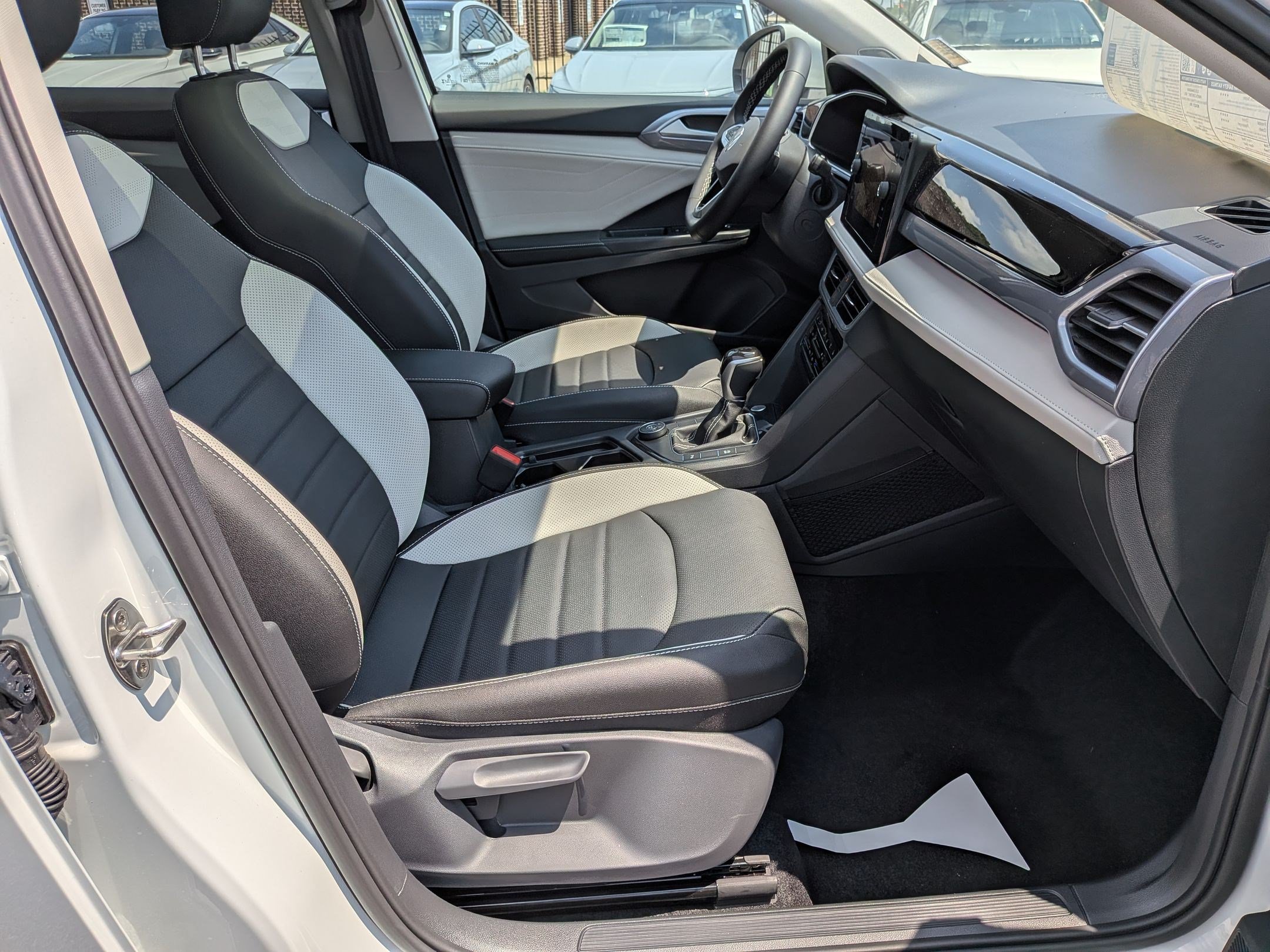 New 2026 Volkswagen Taos SEL AWD/4WD image 35