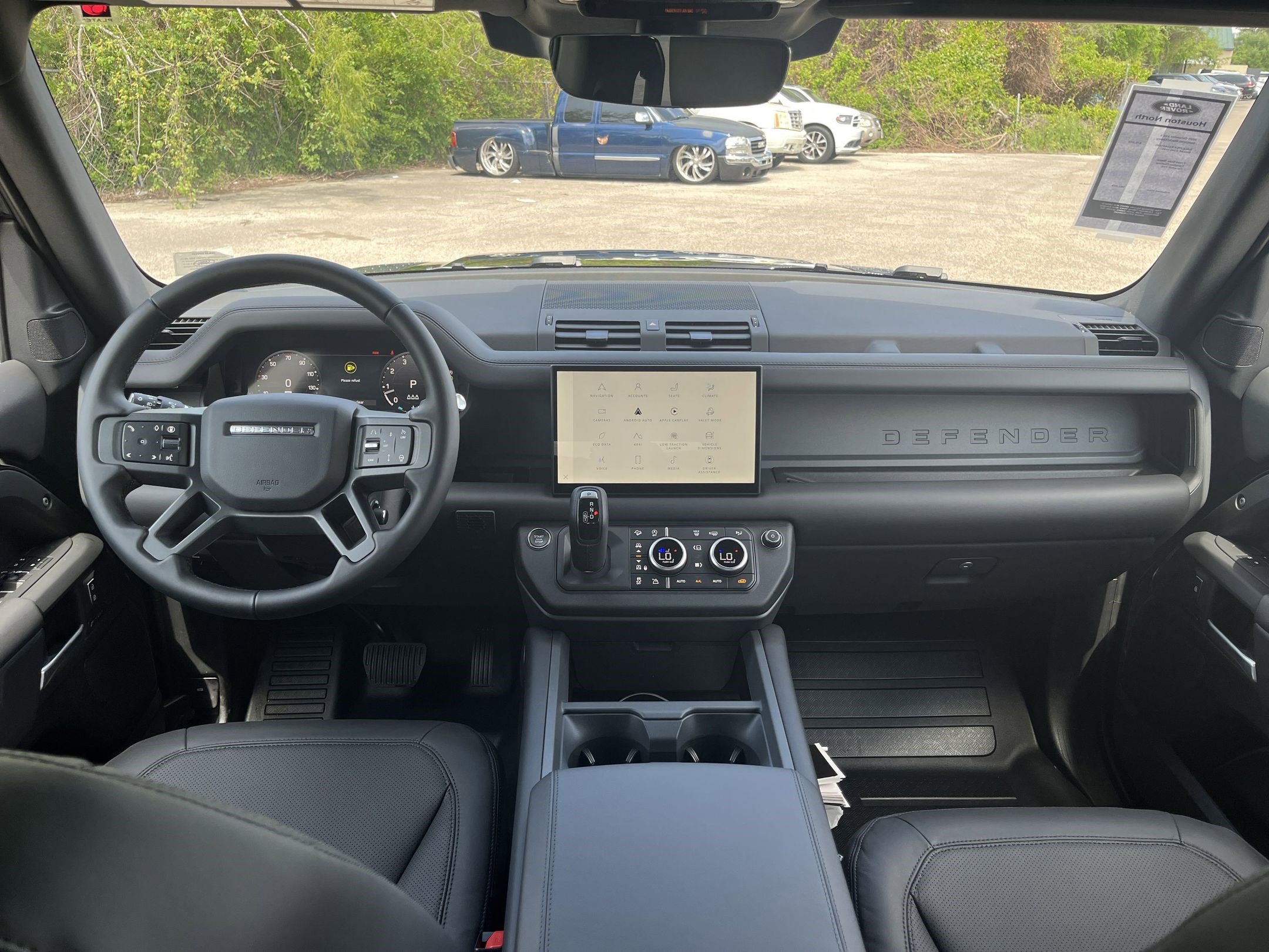 Used 2025 Land Rover Defender 110 S image 14