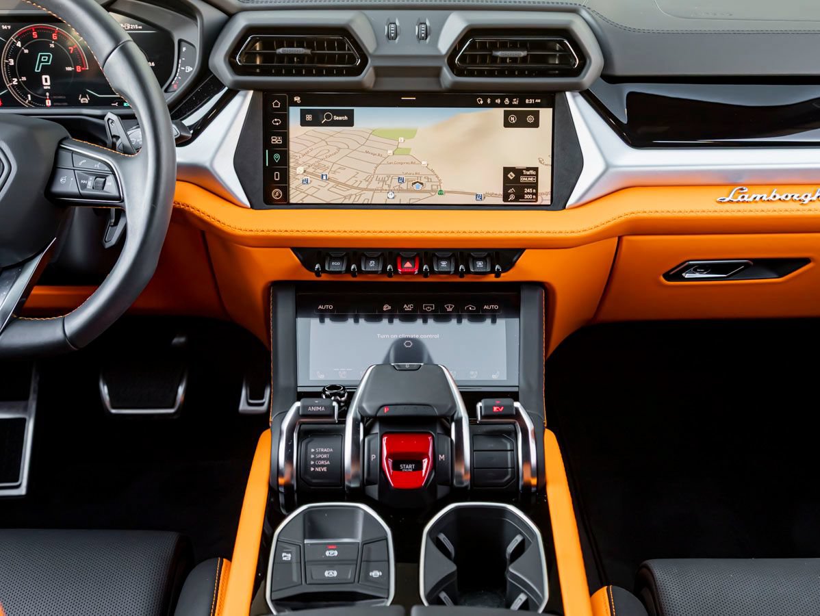 Used 2025 Lamborghini Urus SE AWD/4WD image 19