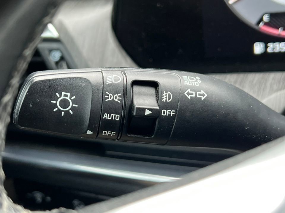 Used 2023 Kia Telluride SX image 19