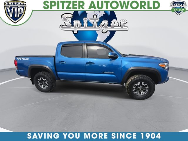 Used 2017 Toyota Tacoma TRD Off-Road w/ Premium & Technology Package image 10