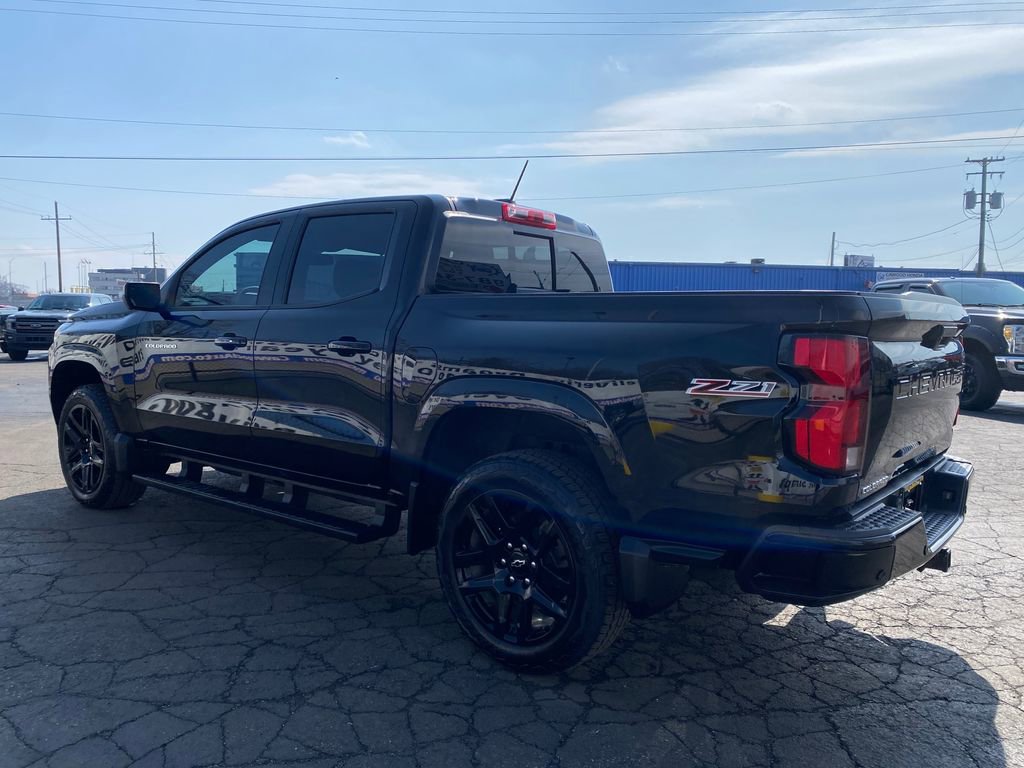 Used 2024 Chevrolet Colorado Z71 w/ Z71 Convenience Package 2 image 6