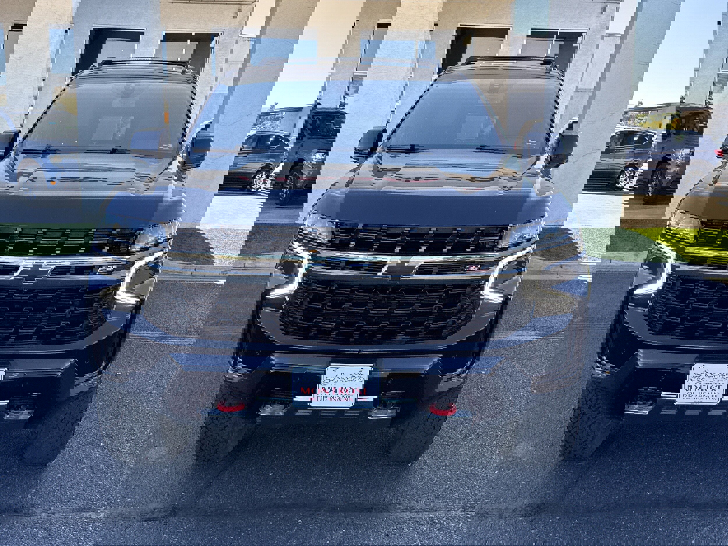 Used 2022 Chevrolet Tahoe Z71 w/ Luxury Package image 2