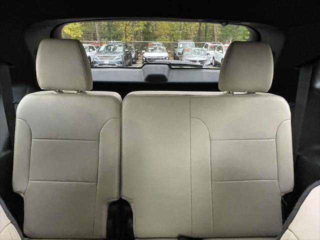Used 2023 Chevrolet Traverse Premier image 12