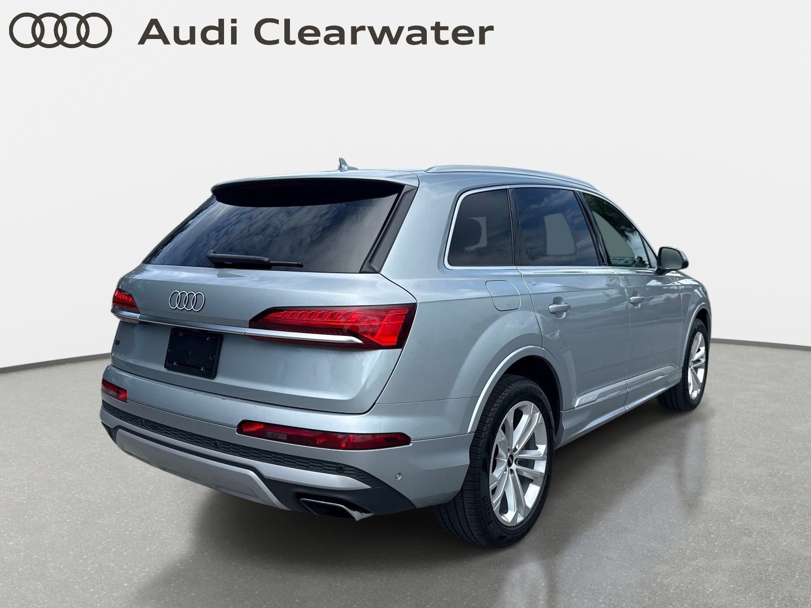 Certified 2025 Audi Q7 3.0T Premium Plus AWD/4WD image 4