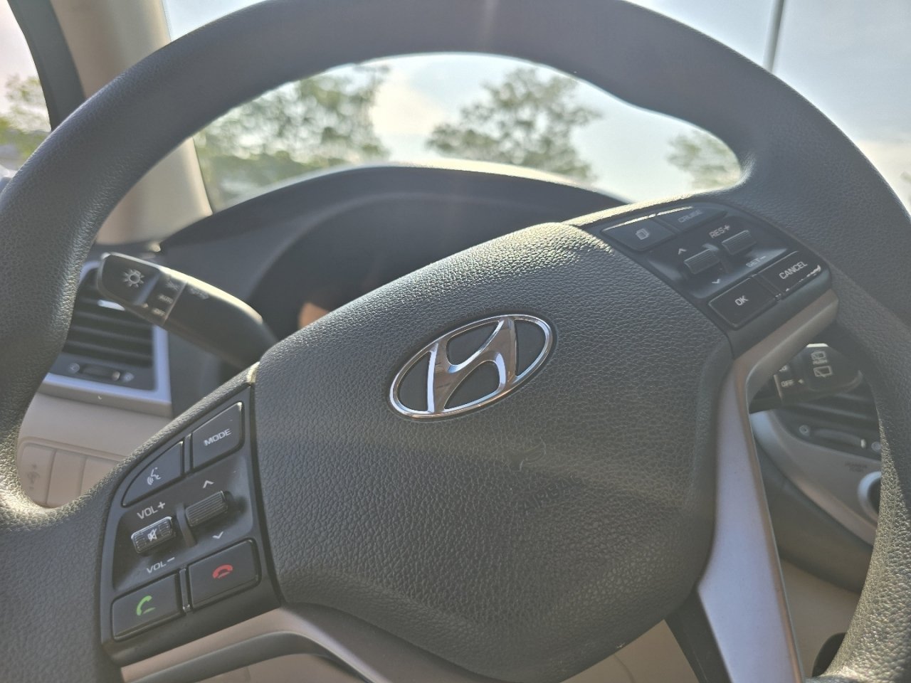 Used 2018 Hyundai Tucson SE w/ Cargo Package AWD/4WD image 18