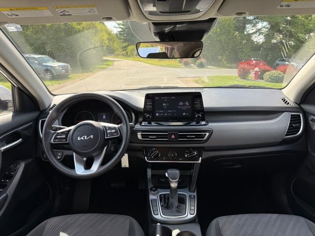 Certified 2023 Kia Seltos LX image 5