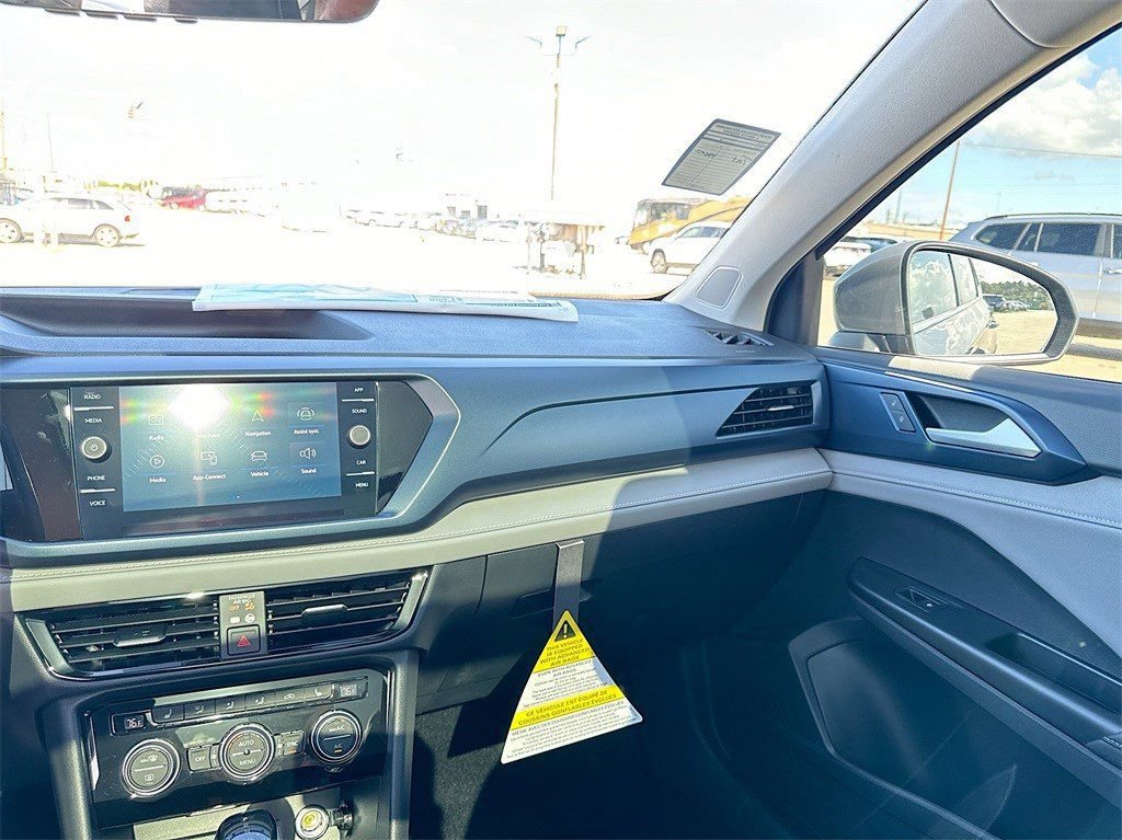 Used 2024 Volkswagen Taos SE FWD image 25