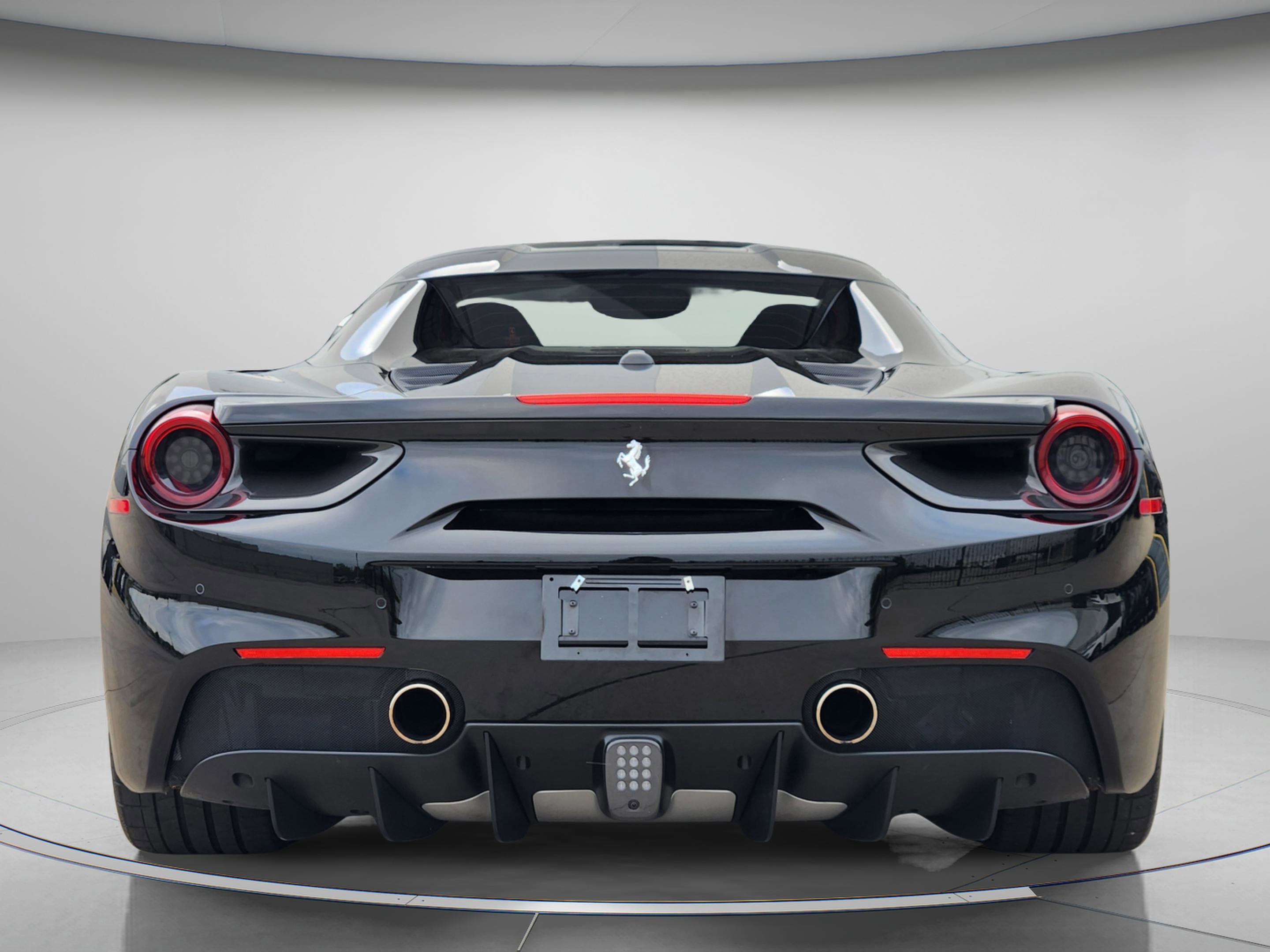 Used 2017 Ferrari 488 Spider image 4