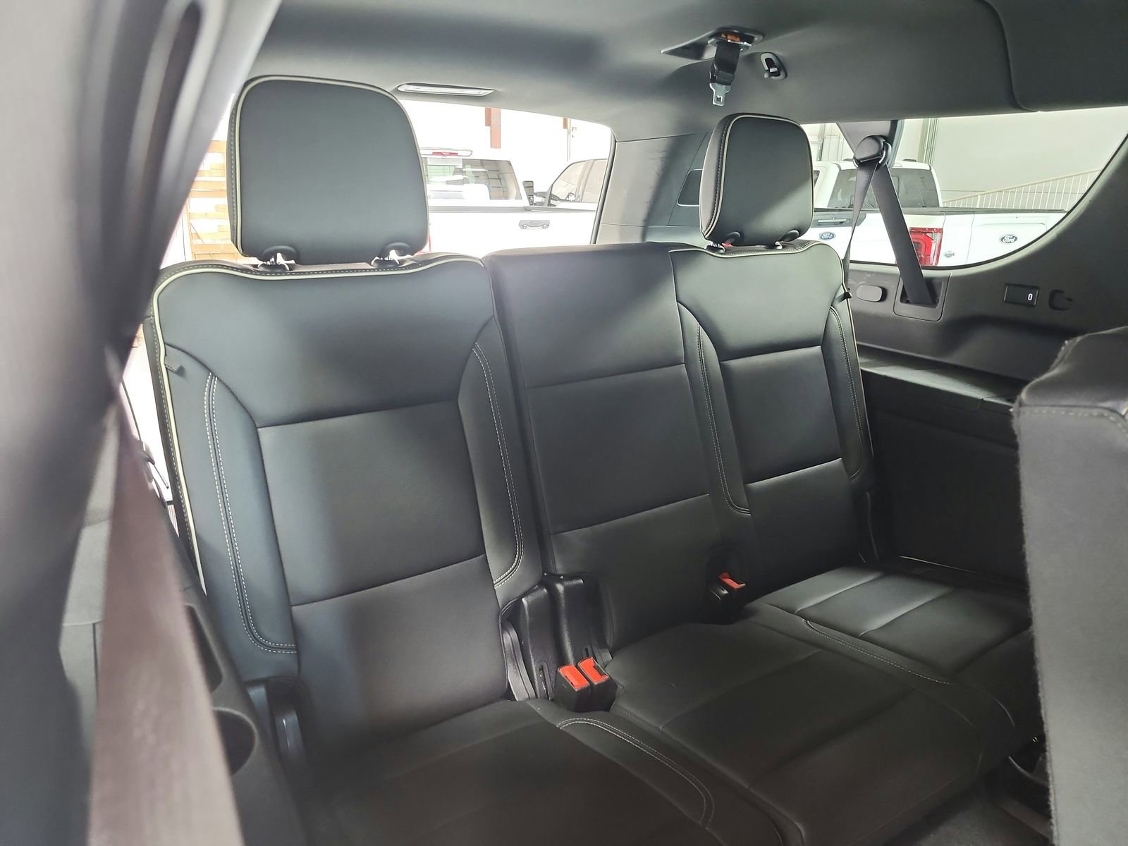 Used 2024 GMC Yukon XL SLT image 50