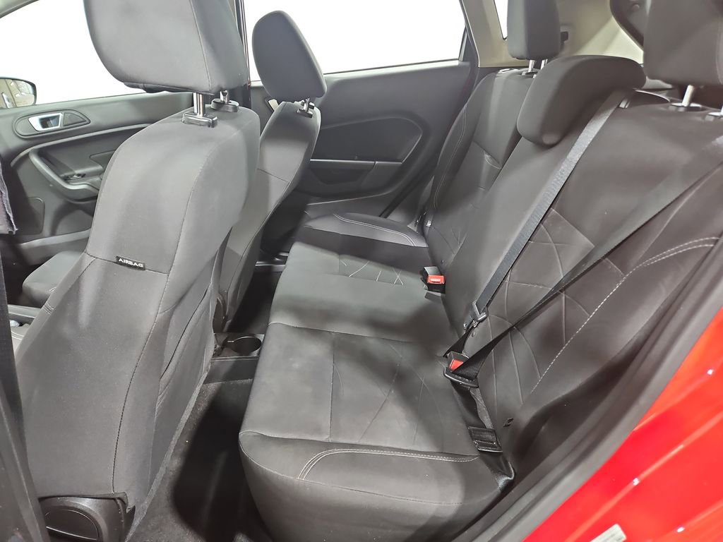 Used 2015 Ford Fiesta SE image 23