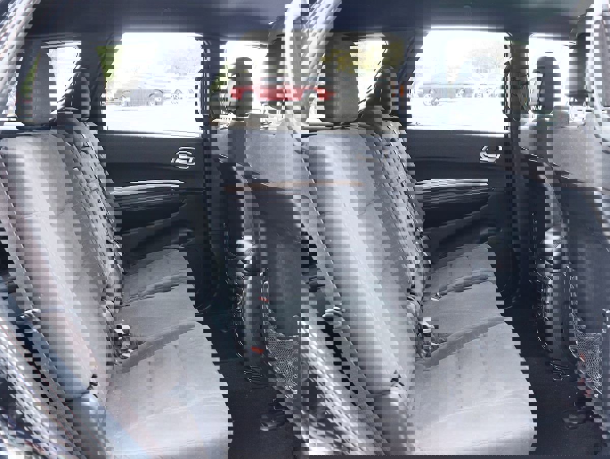 Used 2020 Dodge Durango SXT image 28