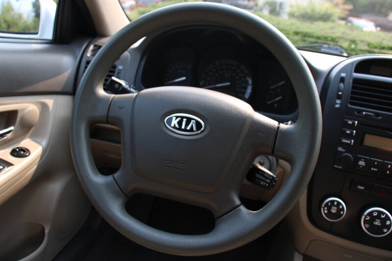 Used 2009 Kia Spectra EX FWD image 16