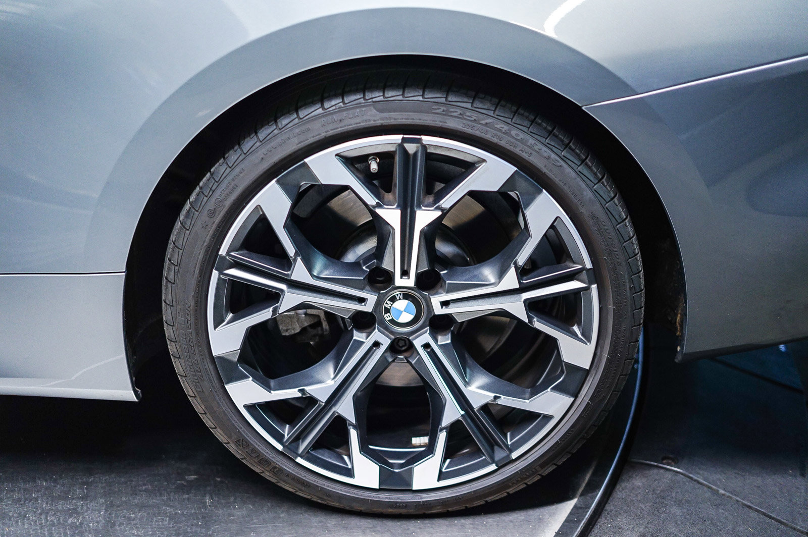 Used 2025 BMW 430i Convertible w/ Convenience Package image 14