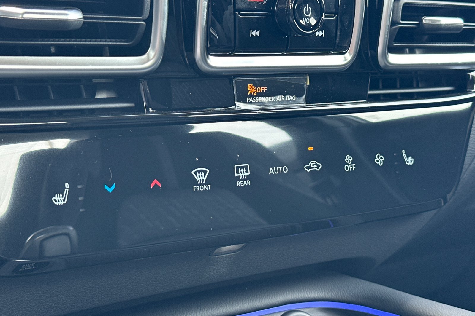 New 2026 Nissan Sentra SV w/ SV Convenience Package FWD image 19