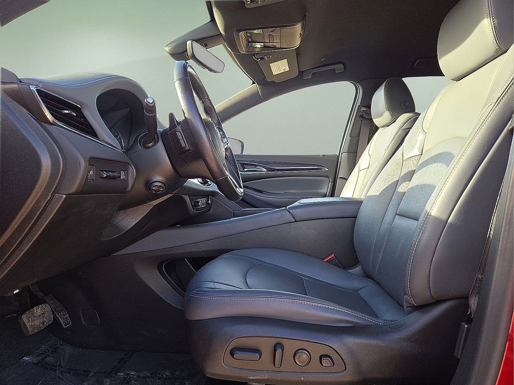 Used 2024 Buick Enclave Premium image 26