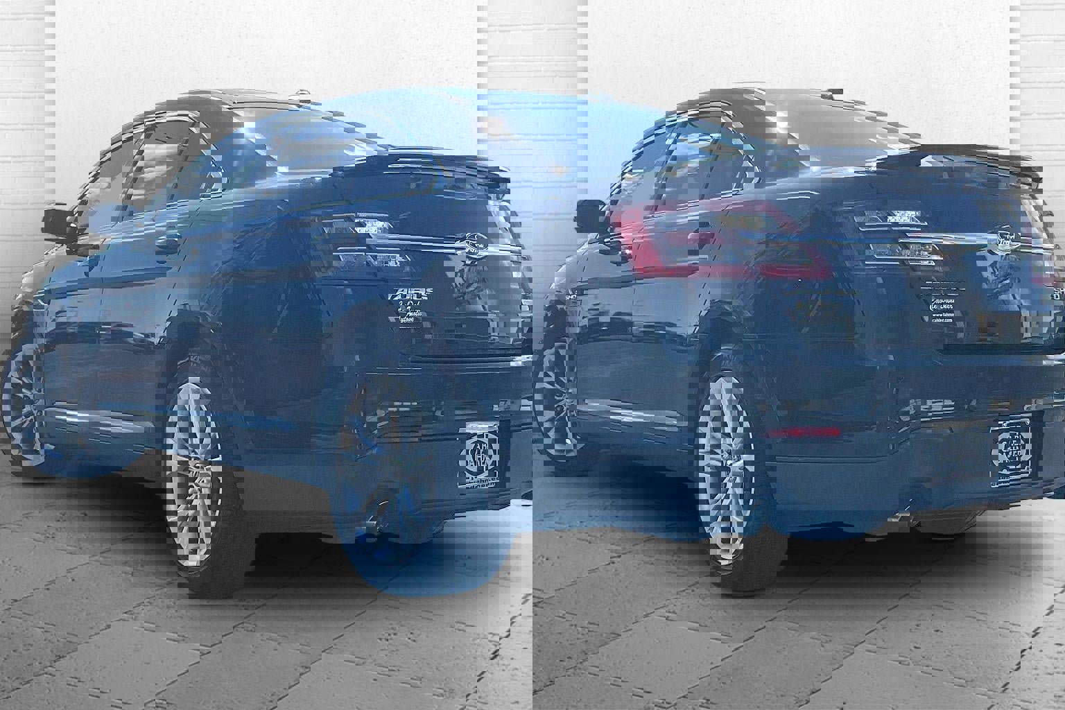 Used 2013 Ford Taurus SHO image 11